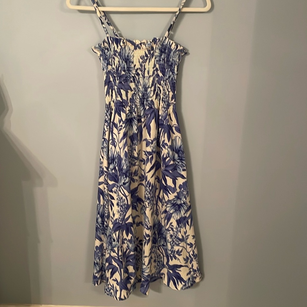 H&M Blue and White Floral Maxi Dress Size: XS